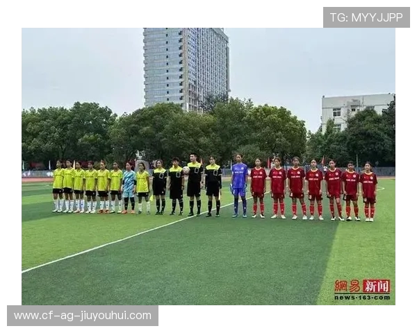 《在绿茵场上失落的梦想与拼搏的泪水：一场关于足球的伤感回忆》